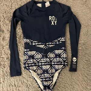 ROXY NWOT Surf Swim Suit Rashguard Long Sleeve UPF 50+ Size Small